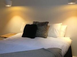 Capel Short-Stay Accommodation, pet-friendly hotel in Capel