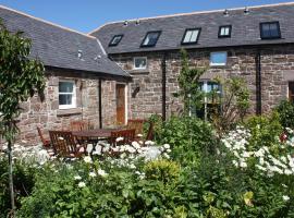 Anniston Farm Cottages, feriebolig ved stranden i Inverbervie