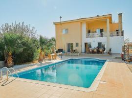 The Roost Bed and Breakfast, hotel v destinaci Paphos City