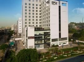 Golden Tulip Vasundhara – hotel w mieście Ghaziabad