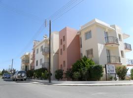 Athena and The Owl Beachside Apt, hotel in Paphos City