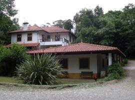 Casa do Moinho Rural campo e praia , 9 pessoas, animais benvindos, hotel s parkovaním v destinácii Espinho