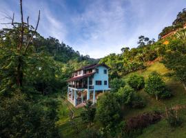 Rest Pause Rainforest Retreat, rumah kotej di Bentong