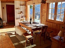 Magnifique chalet pour 10 personnes à Vercorin、ヴェルコランのコテージ