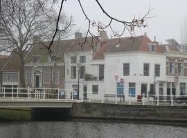 Kromme weele 26, cottage in Middelburg