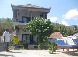 Bubu Racok Homestay، فندق في آميد