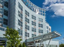 Novotel Montréal Aéroport, hotel near Montreal-Pierre Elliott Trudeau International Airport - YUL, 