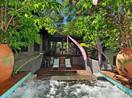 CELADON Holiday House, hotell i Palm Cove