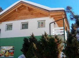 Alpen Ferienwohnung II, hotel v destinaci Lappago