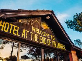 Hotel At The End Of The Universe، فندق في ناغاركوت