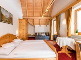 B&B Hotel Alpenrose Rooms & Apartments, hotel a Valles