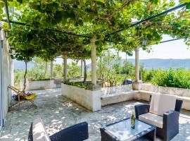 Holiday Home Field of Olives, villa a Gruda