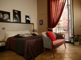 Caravaggio Hotel, hotel in Naples Historic Center, Naples