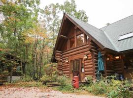 Canadian Loghouse Inn AzuminoYujin, užmiesčio svečių namai mieste Adzuminas