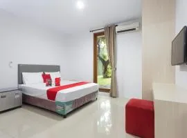 RedDoorz Plus near Cilandak Town Square 2