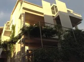 Apartments Leut