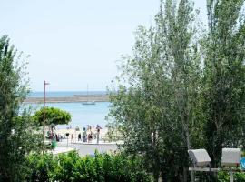 Primera l&iacute;nea en Playa Sur. Plaza Constituci&oacute;n