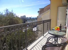 Guest House Jelena, B&B in Budva