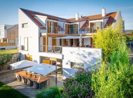 SCHEIBER Wein & Gästehaus, romantic hotel in Weiden am See