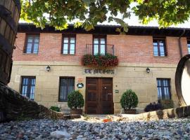 Casa Rural El Meson, lantligt boende i Briones