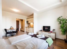 Hotel Garzon Plaza, hotelli kohteessa Győr