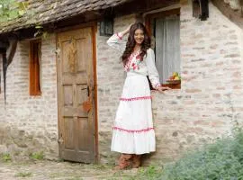 Dominic Boutique, Little Barn , Cloasterf