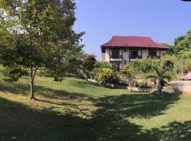 Singgahsana Villa, hotel near Makam Mahsuri, Pantai Cenang