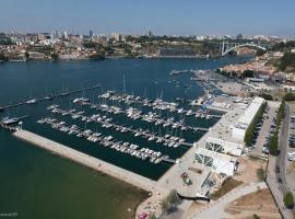 Veleiro D'Ouro, πλωτό κατάλυμα σε Vila Nova de Gaia