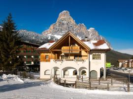 Appartamenti Villa Olympia, apart-hotel u gradu Corvara in Badia