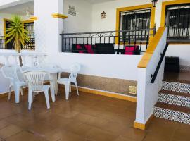 Casa Verano, hotel cerca de Embalse de la Pedrera, Vistabella