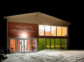 Valaste Puhkeküla, hotel in Kohtla-Järve