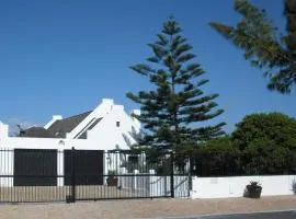 Peak Village Lodge