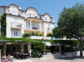 Pansion Maestral, hotel v destinaci Novi Vinodolski