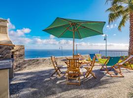 Villa Araujo Da Costa by HR Madeira, hotel in Garajau