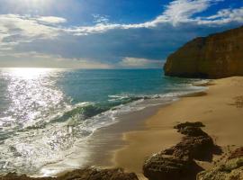 ColinaSol Vale Centeanes Appartement vue mer, hotel em Carvoeiro