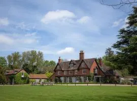 Ravenwood Hall Hotel