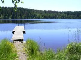 Vanha-Pälsilä lakeside farm