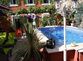 Casa Ammirati Apartments, hotel with pools in Marseille