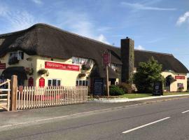 Greyhound Country Inn, B&B in Honiton