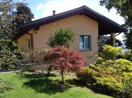 Villa Mavica, holiday home in  Monvalle 
