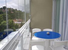 Gaudi Loft Design, hotel i Campos do Jordão