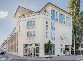 Taome Feng Shui Stadthotel Breisgau โรงแรมที่มีที่จอดรถในเอ็มเมนดินเงน
