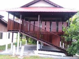 Rumah Kurnia, cottage in Kangar