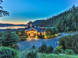 Poets Cove Resort & Spa, resort i Bedwell Harbour