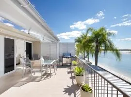 Noosa Haven Apt 12 Riverfront Elegance