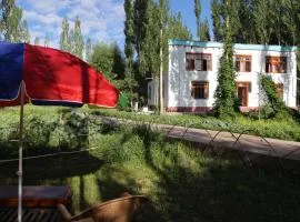 amir homestay