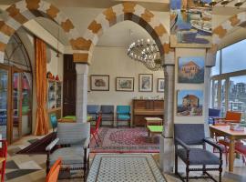 Damask Rose, Lebanese Guest House, hotel cerca de Gruta de Jeita, Joünié