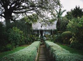 Cypress Cottage Guest House, отель в городе Свеллендам