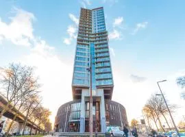 ART Hotel Rotterdam-Fully Renovated, hotel in Rotterdam