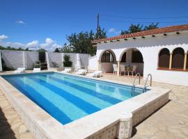 Villa rustical 14, hotel a Mont-roig del Camp